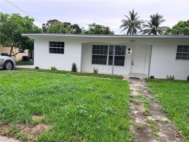  3 BR,  2.00 BTH &nbsp; style home in Margate