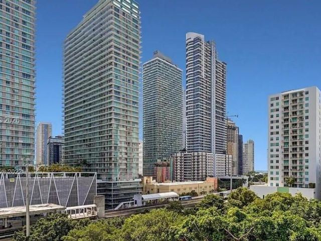  2 BR,  2.00 BTH &nbsp; style home in Miami