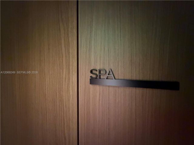 [PHOTO]