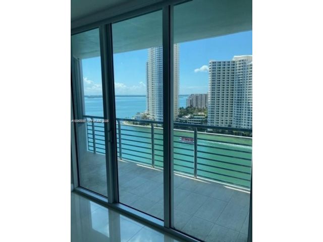  2 BR,  2.00 BTH &nbsp; style home in Miami