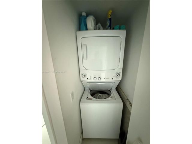 [PHOTO]