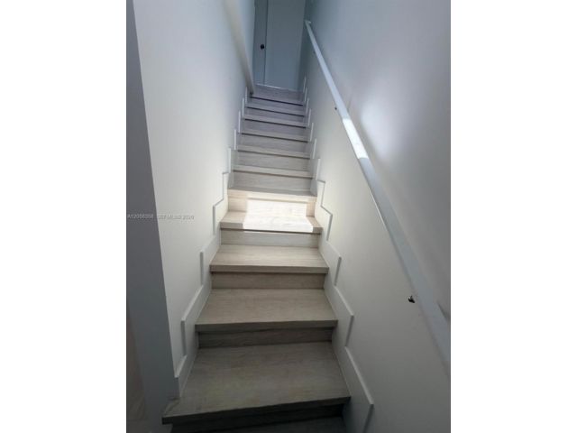 [PHOTO]