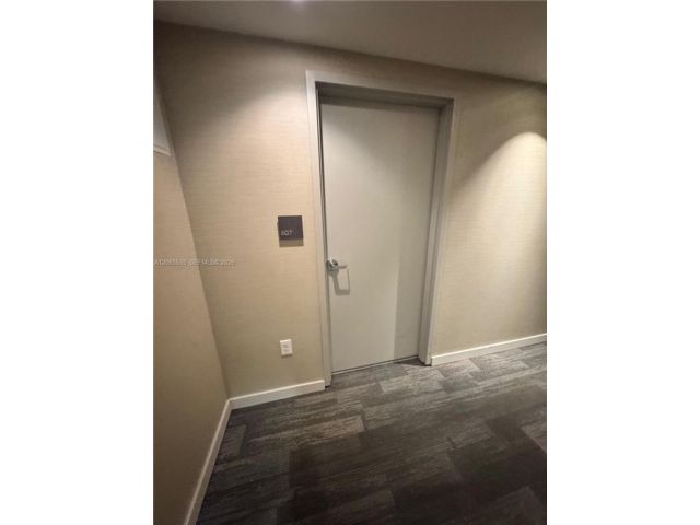 [PHOTO]