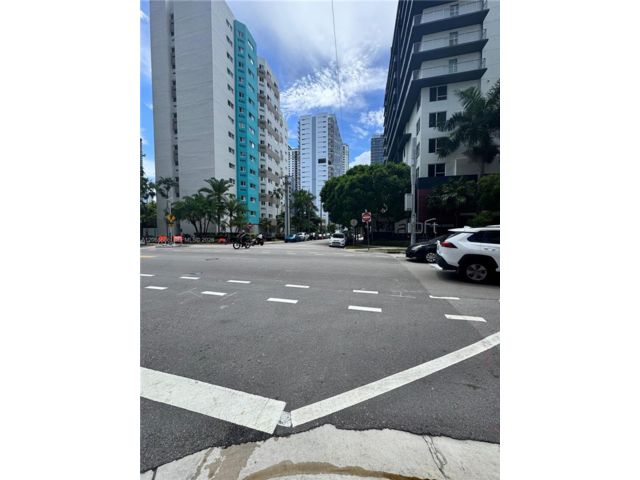 [PHOTO]
