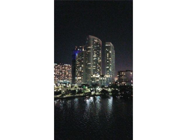 [PHOTO]