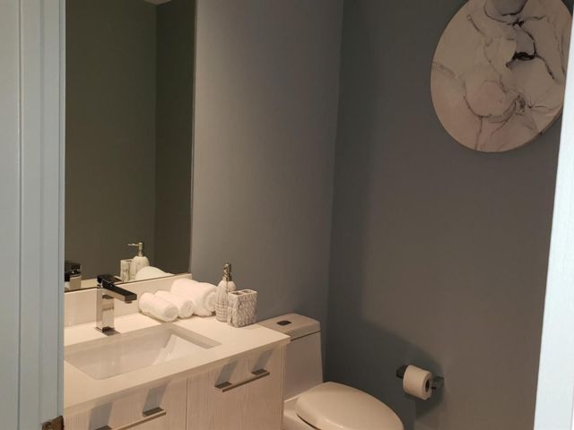 [PHOTO]