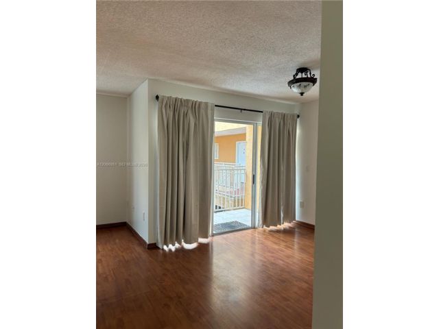  3 BR,  2.50 BTH &nbsp;Condo style home in Miami