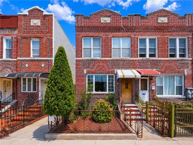 Studio,  0.00 BTH &nbsp;Multi-family style home in Bensonhurst