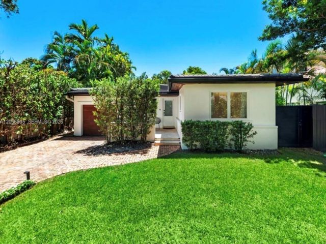  3 BR,  2.00 BTH &nbsp; style home in Coral Gables