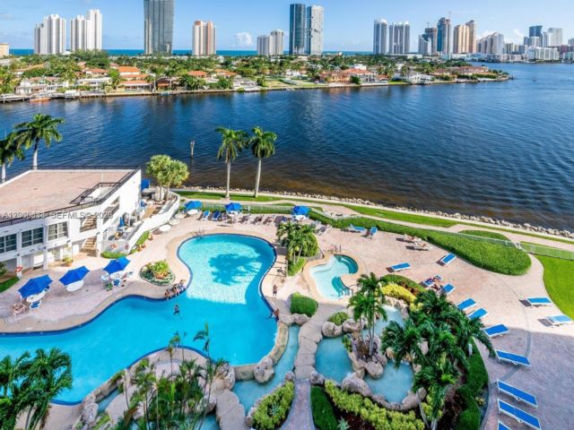 2 BR,  3.00 BTH &nbsp; style home in Aventura
