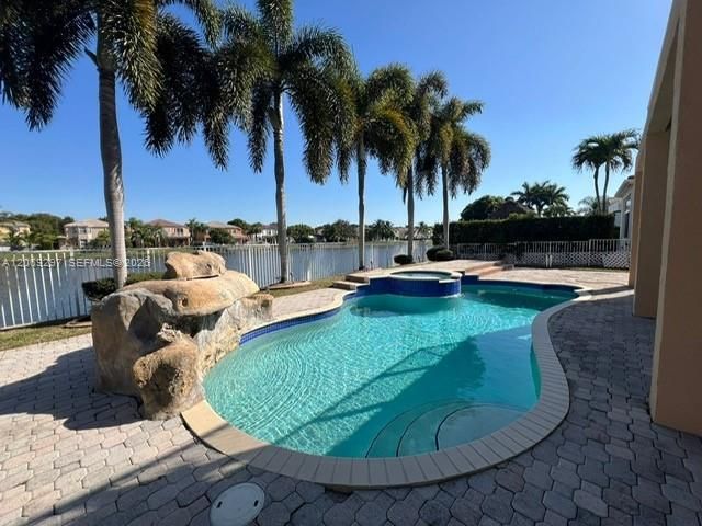 [Miramar Real Estate, listing number 3347390]