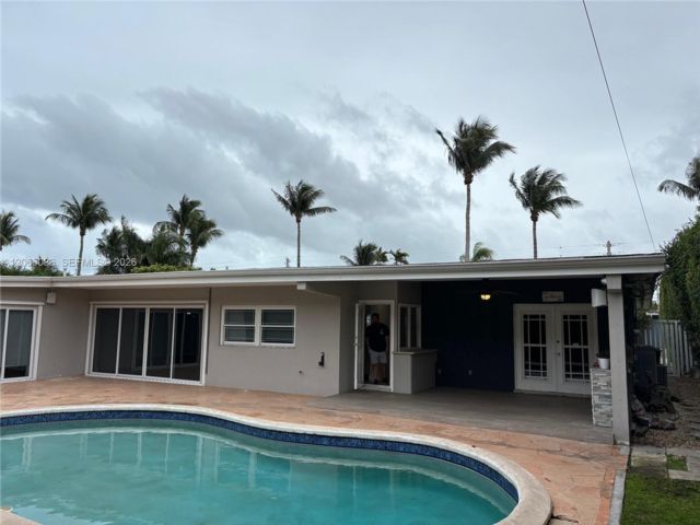  4 BR,  3.00 BTH &nbsp; style home in North Miami Beach