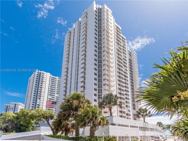  2 BR,  2.50 BTH &nbsp; style home in Pompano Beach