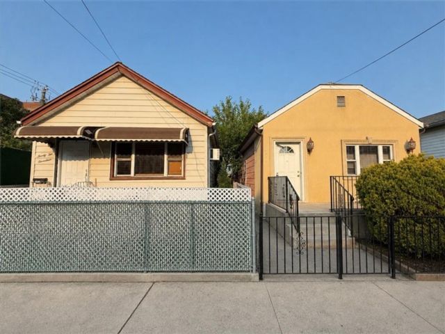  2 BR,  1.00 BTH &nbsp;Single family style home in Sheepshead Bay