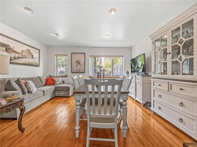  3 BR,  3.00 BTH &nbsp;Condominium style home in Dyker Heights