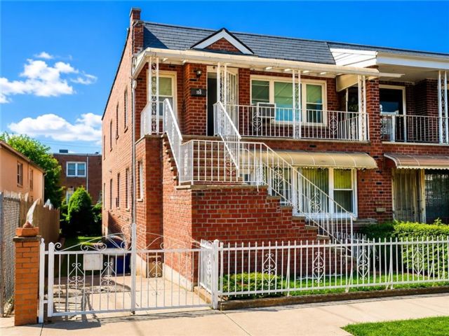 Studio,  0.00 BTH &nbsp;Multi-family style home in Bath Beach