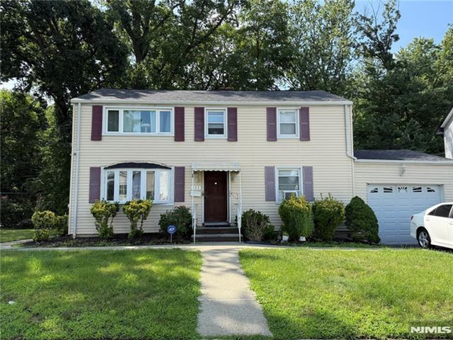  3 BR,  1.00 BTH &nbsp; style home in Elmwood Park