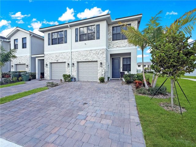  4 BR,  2.50 BTH &nbsp;Townhouse style home in Homestead