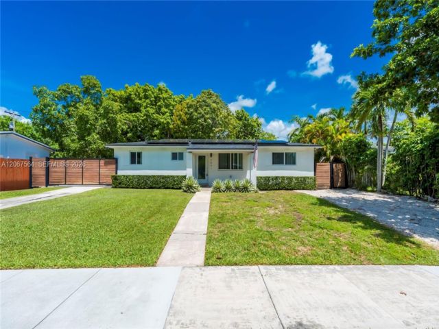  3 BR,  2.00 BTH &nbsp; style home in Miami