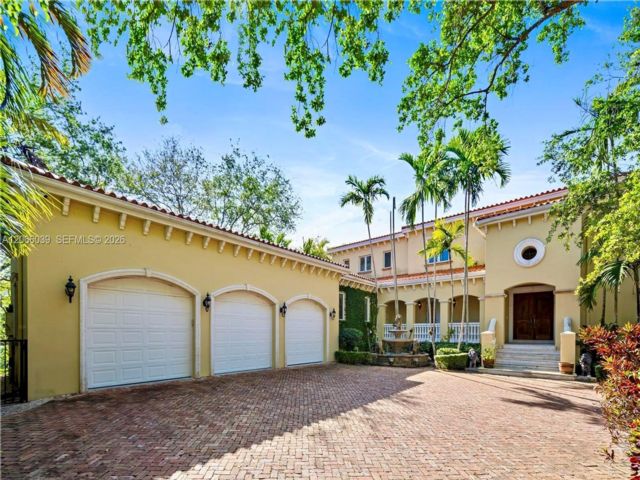  6 BR,  6.50 BTH &nbsp; style home in Coral Gables