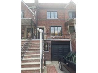  3 BR,  3.50 BTH &nbsp;Duplex style home in Brighton Beach