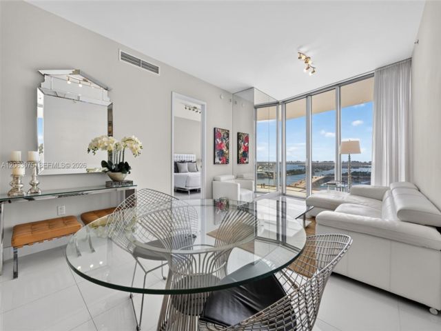 [Miami Real Estate, listing number 3347467]