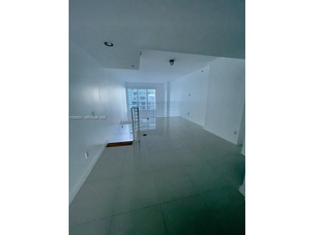[PHOTO]