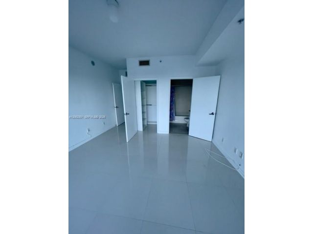 [PHOTO]