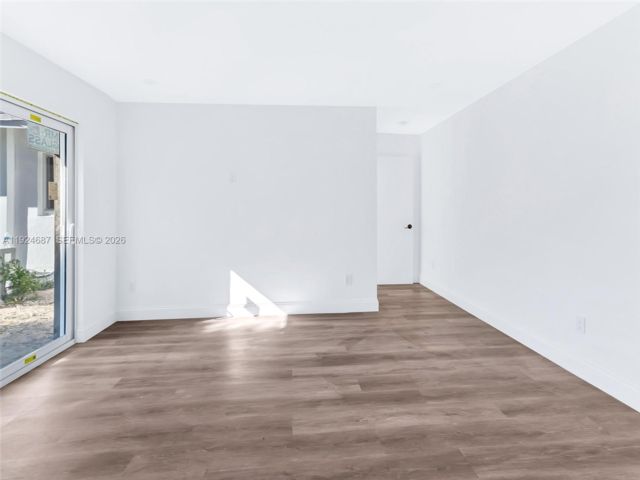 [PHOTO]