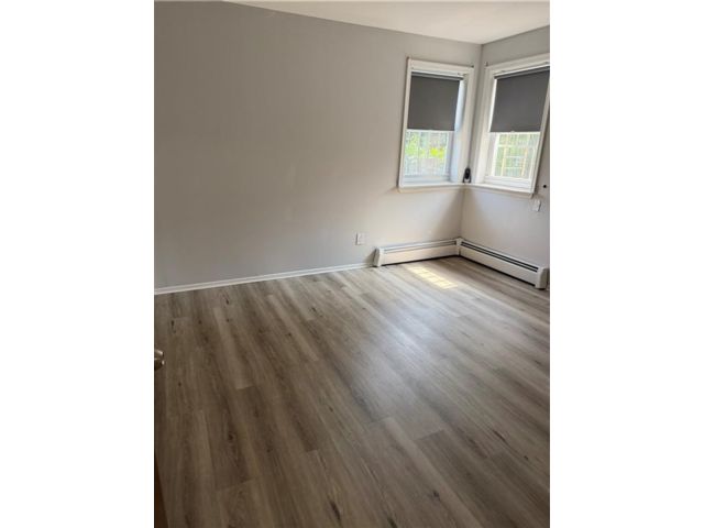  2 BR,  1.00 BTH &nbsp;Multi-family style home in Bensonhurst