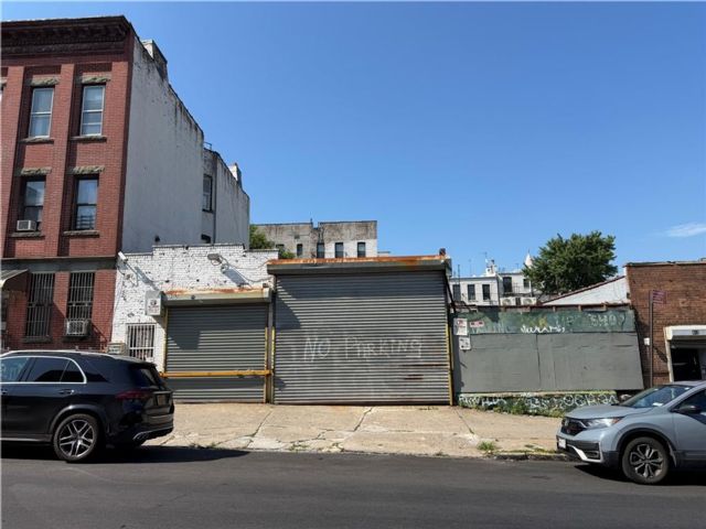 Studio,  0.00 BTH &nbsp;Garage style home in Sunset Park