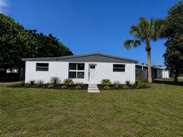  3 BR,  2.00 BTH &nbsp; style home in Cloud Lake