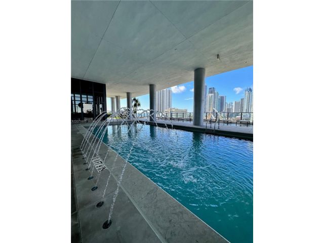  2 BR,  2.00 BTH &nbsp; style home in Miami