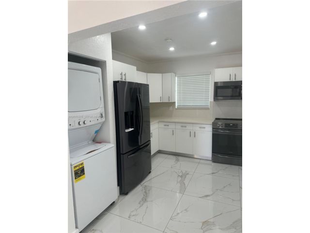  2 BR,  1.00 BTH &nbsp; style home in Miami