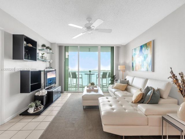  2 BR,  2.00 BTH &nbsp; style home in Miami