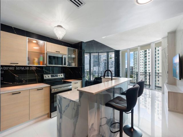  2 BR,  2.00 BTH &nbsp; style home in Miami