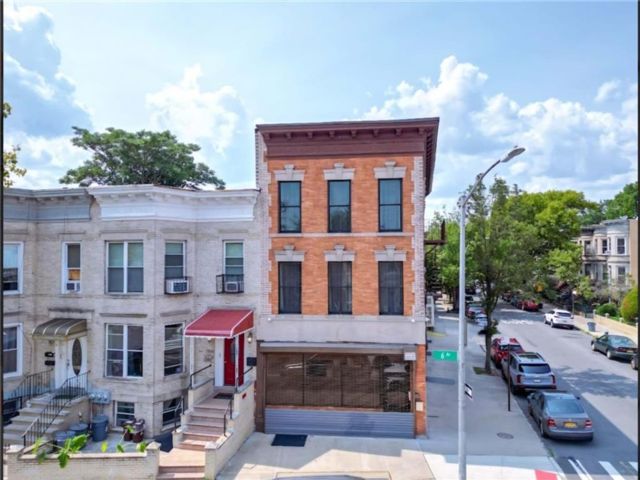 Studio,  0.00 BTH &nbsp;Business only style home in Bay Ridge