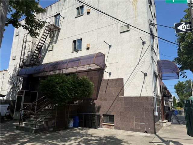 Studio,  0.00 BTH &nbsp;Office style home in Bay Ridge