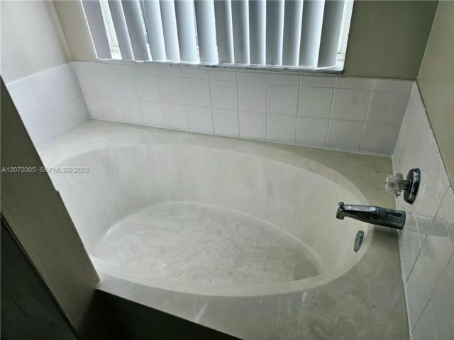 [PHOTO]
