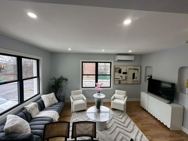  3 BR,  1.00 BTH &nbsp;Multi-family style home in Sheepshead Bay