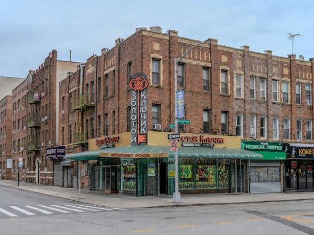 Studio,  0.00 BTH &nbsp;Mixed use style home in Brighton Beach