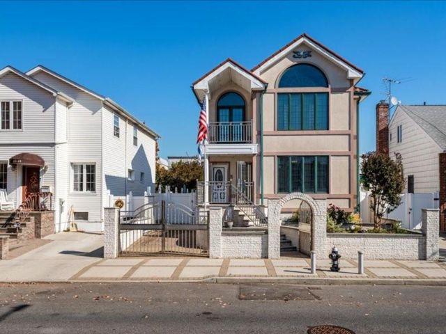 [Middle Village Real Estate, listing number 3347732]
