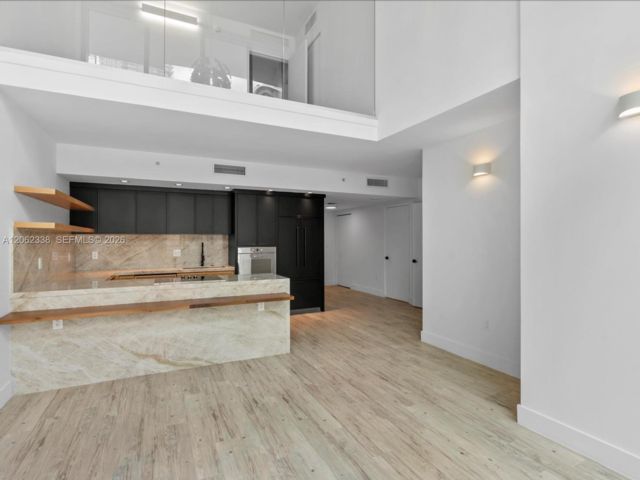  3 BR,  3.00 BTH &nbsp; style home in Miami