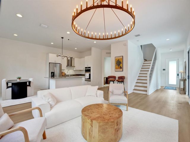  5 BR,  3.00 BTH &nbsp; style home in Davie