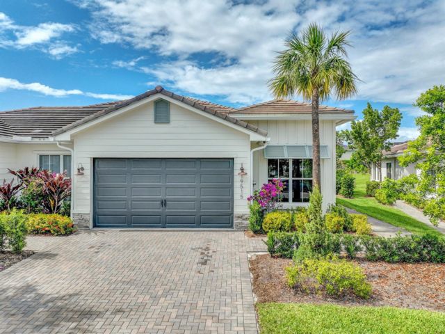  3 BR,  2.00 BTH &nbsp; style home in Loxahatchee