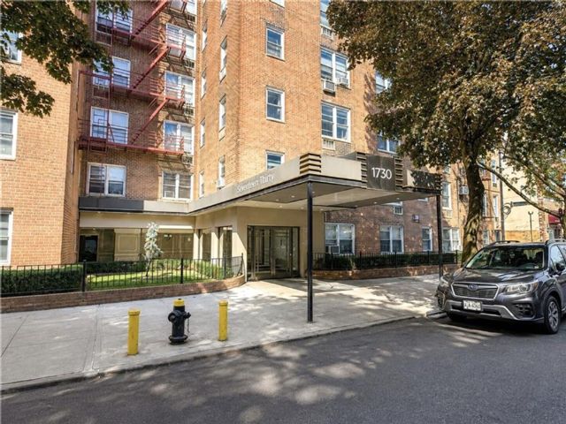  1 BR,  1.00 BTH &nbsp;Co-op style home in Homecrest