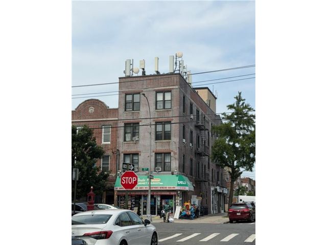 Studio,  0.00 BTH &nbsp;Mixed use style home in Dyker Heights