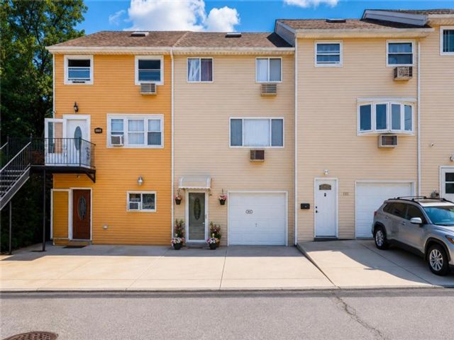  2 BR,  2.00 BTH &nbsp;Single family style home in Tompkinsville