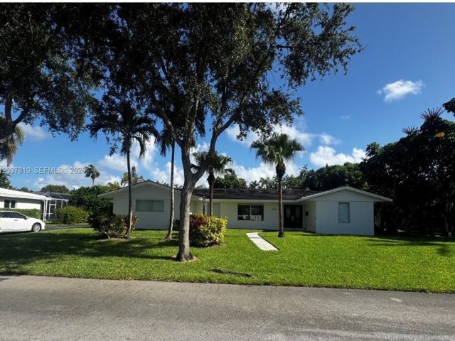  3 BR,  2.00 BTH &nbsp; style home in Coral Gables