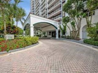  3 BR,  2.00 BTH &nbsp; style home in Aventura
